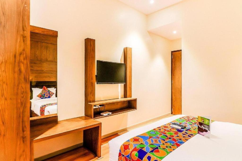 Glitz Hotels New Ascot International - Nr International Airport Mumbai T2 — Photos 1